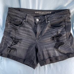 Women’s denim shorts - American Eagle Midi Super Stretch